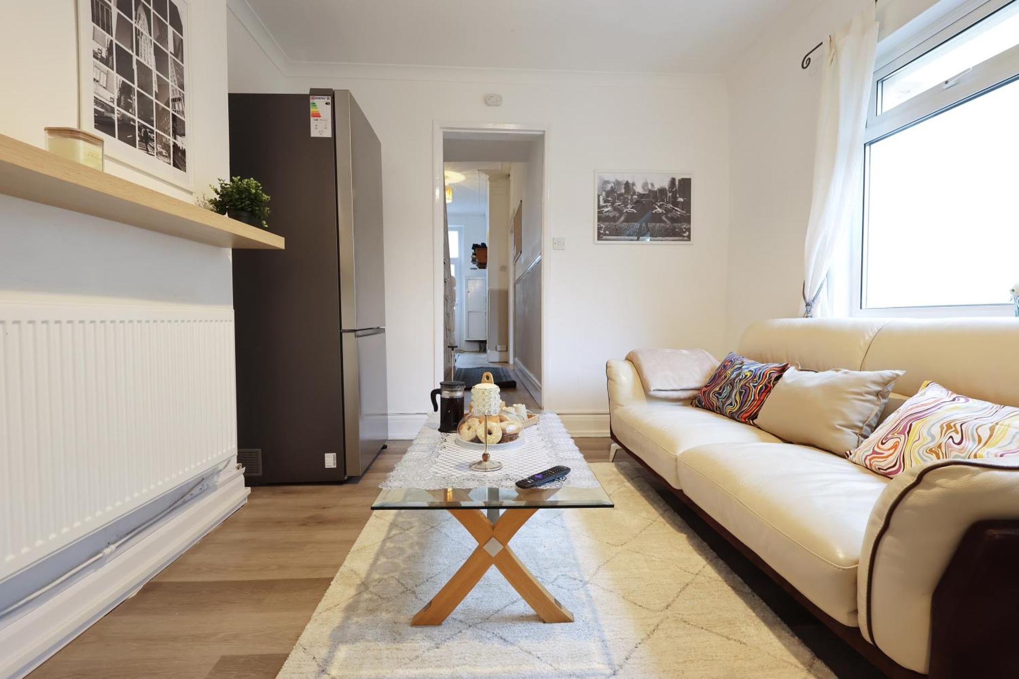 Cardiff City Guesthouse, Central Rooms, Fast Wi-Fi, On-Street Parking Esterno foto