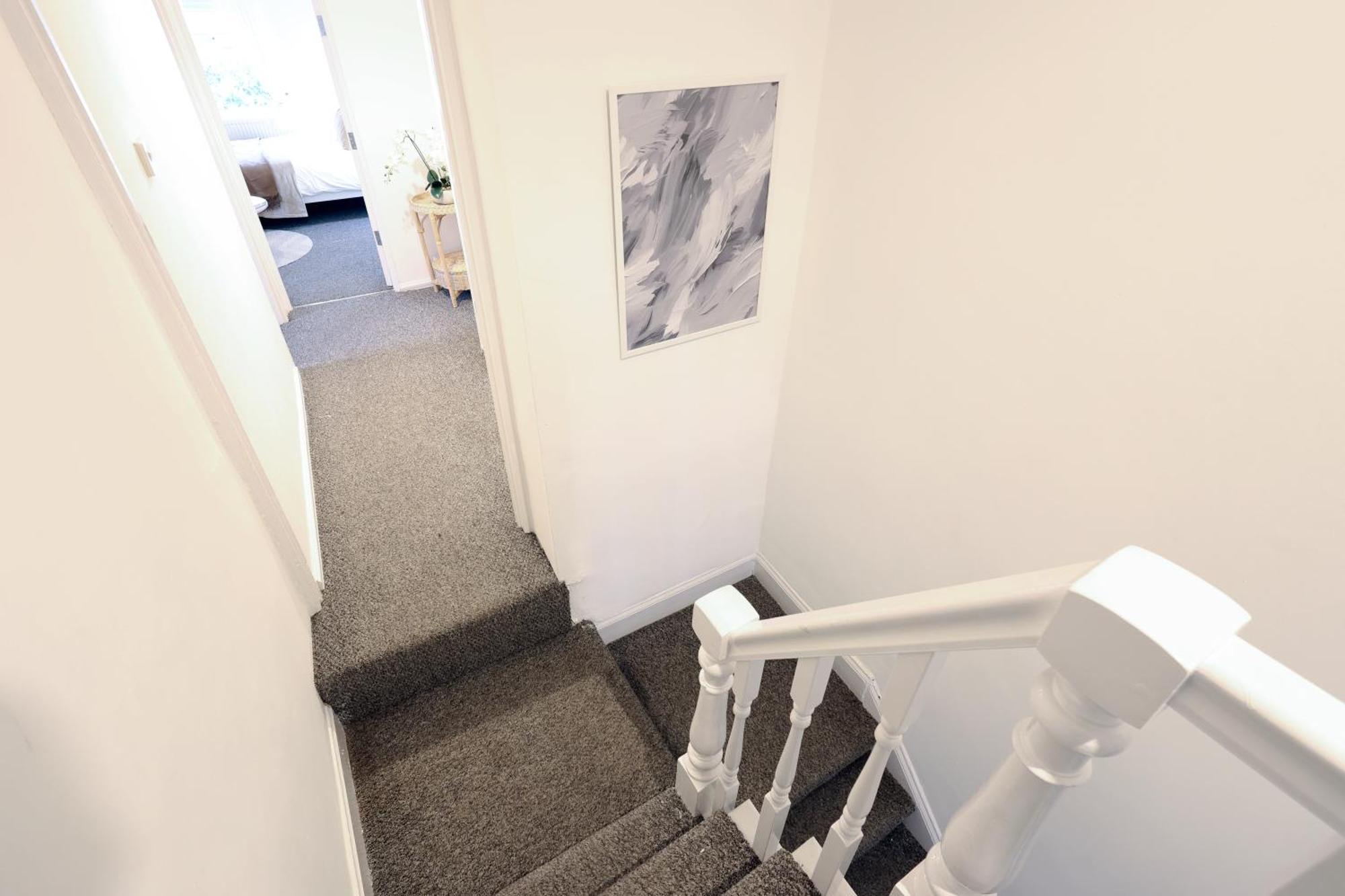 Cardiff City Guesthouse, Central Rooms, Fast Wi-Fi, On-Street Parking Esterno foto