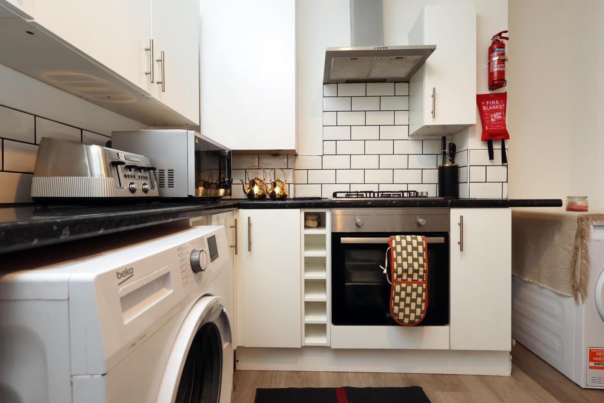 Cardiff City Guesthouse, Central Rooms, Fast Wi-Fi, On-Street Parking Esterno foto