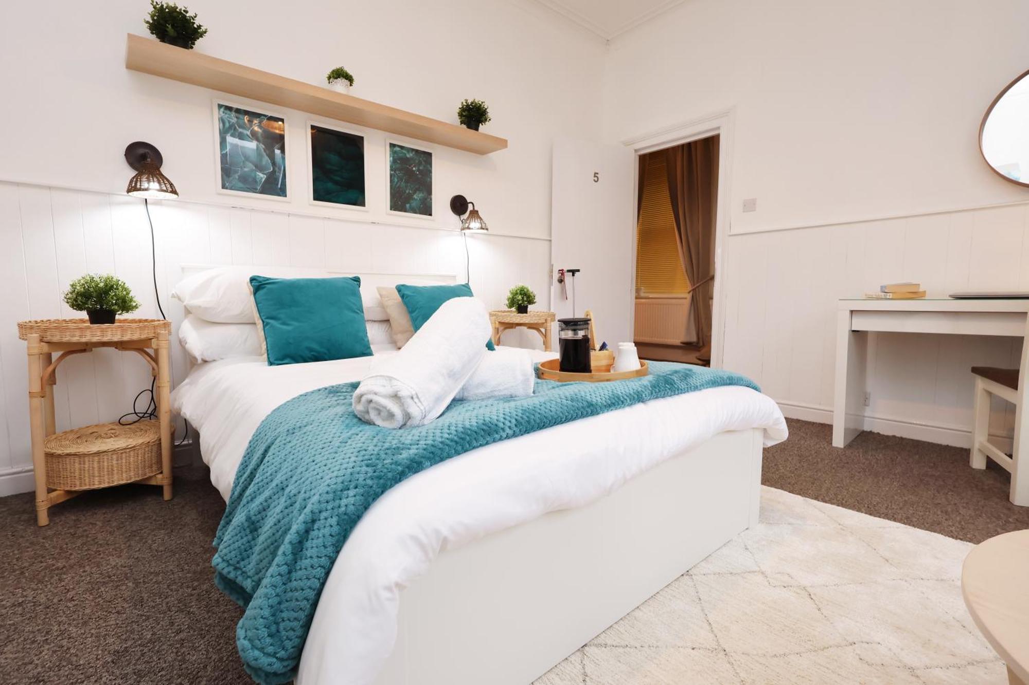 Cardiff City Guesthouse, Central Rooms, Fast Wi-Fi, On-Street Parking Esterno foto
