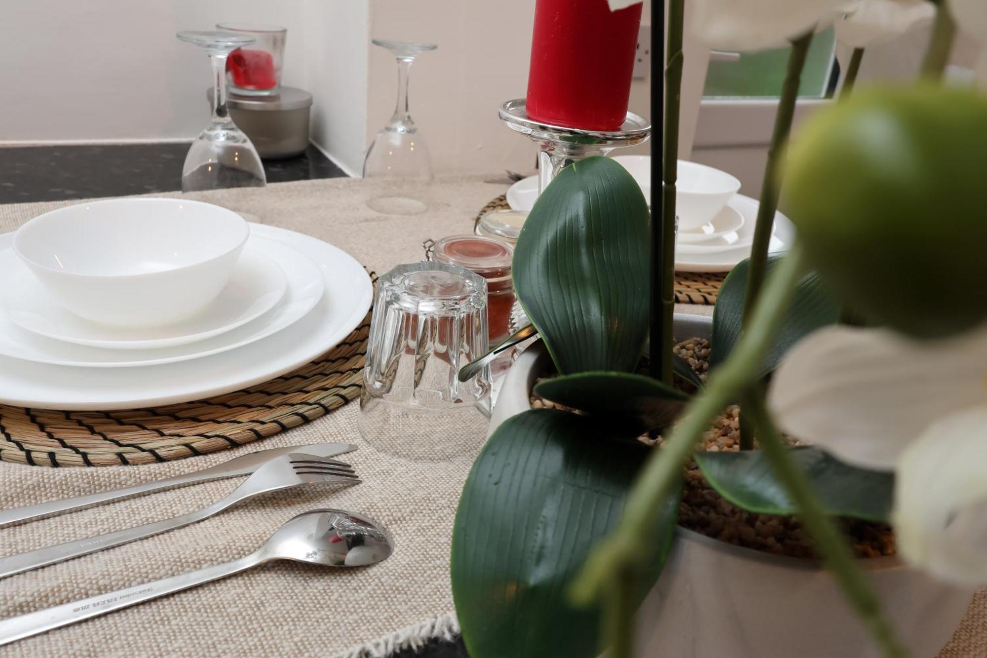 Cardiff City Guesthouse, Central Rooms, Fast Wi-Fi, On-Street Parking Esterno foto